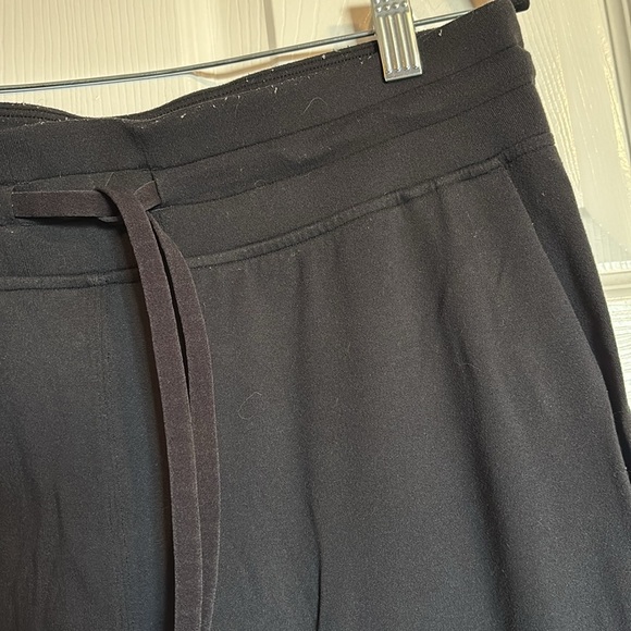 Lululemon Ready To Rulu women’s black jogger sweatpants size 12 - Picture 6 of 12